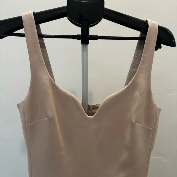 Elizabeth and James Pale Pink Sleeveless Dress - Picture 5 of 6